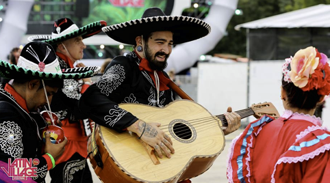 El Jarabe Tapatio voor Feest